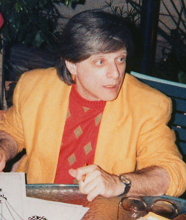 762px-Harlan_Ellison_at_the_LA_Press_Club_(cropped)